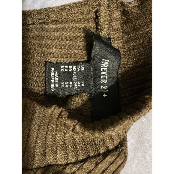 Forever 21 mock neck sweater midi dress featuring asymmetrical button size 2X - Picture 3 of 7